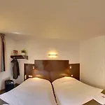 Hotel The Originals Access, Est