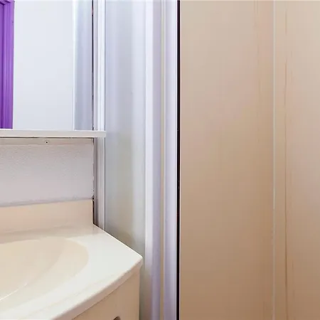 The Originals Access, Est Ξενοδοχείο Μπεζιέ