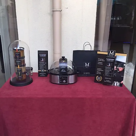 Hotel The Originals Access, Est