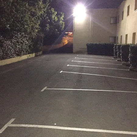 The Originals Access, Est Hotel