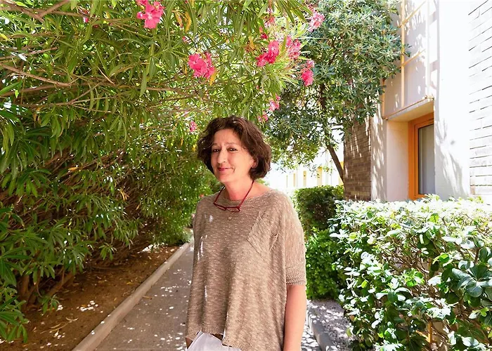 The Originals Access, Est Hotell 2*